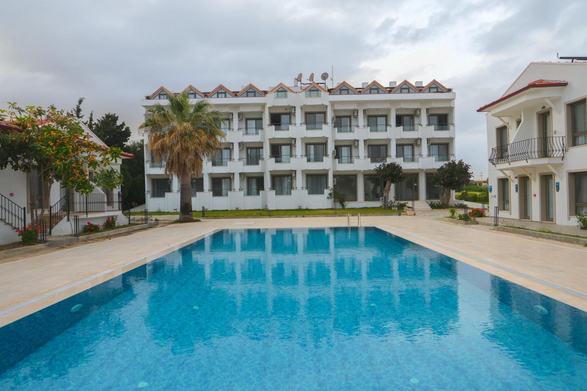 Feri Surf Club Hotel Datca Bagian luar foto
