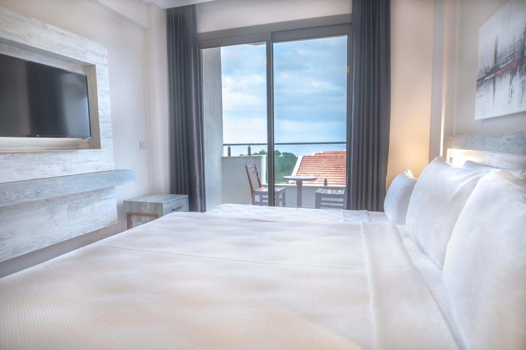 Feri Surf Club Hotel Datca Bagian luar foto