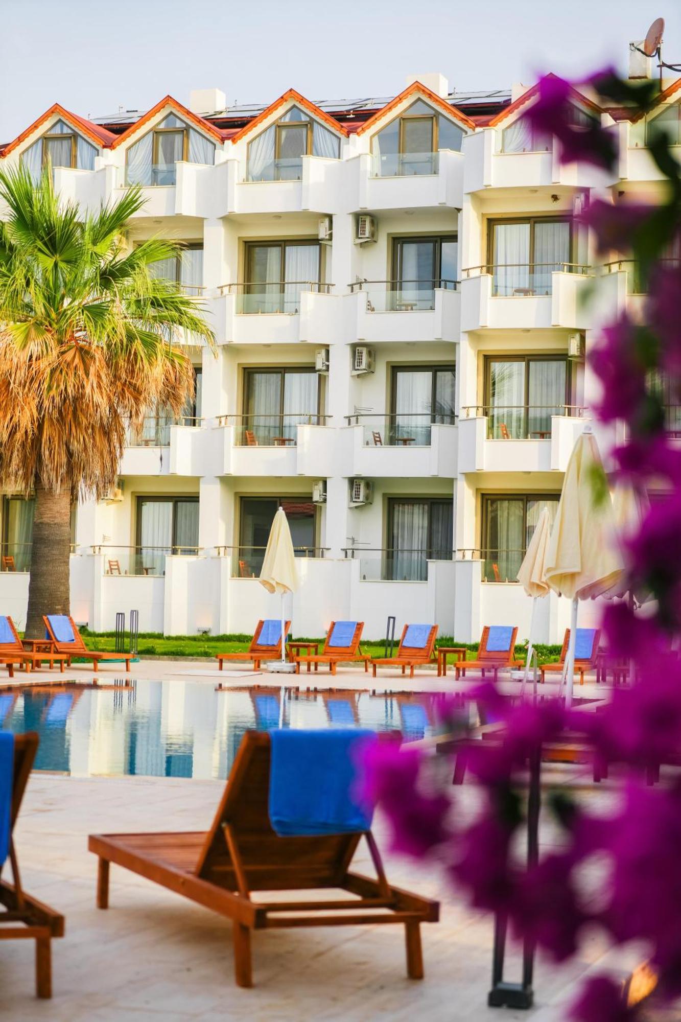 Feri Surf Club Hotel Datca Bagian luar foto
